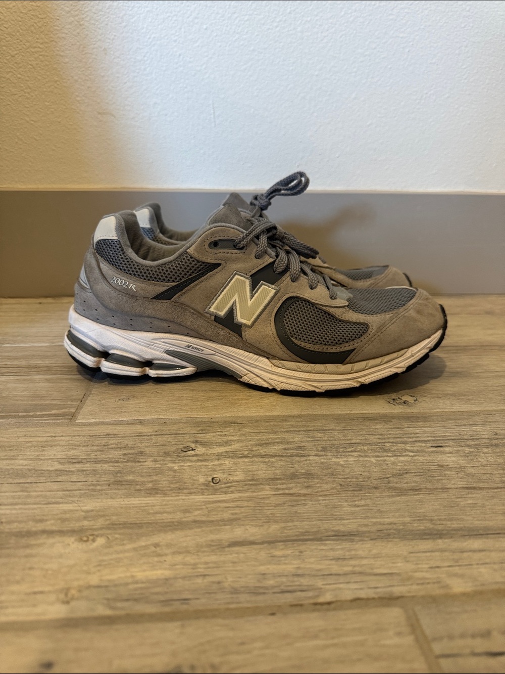 New Balance 2002R